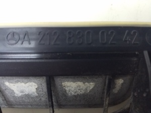 Mercedes Benz E-Class W212 (2009–2015) Tagumise poritiiva ventilatsioonivõre A2128300242 - 3