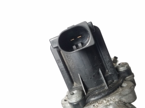  EGR valve 