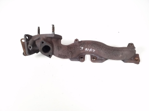  Exhaust manifold 