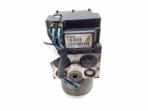 NISSAN Almera Tino V10 (2000–2006) ABS plokk 476604U101 - 2