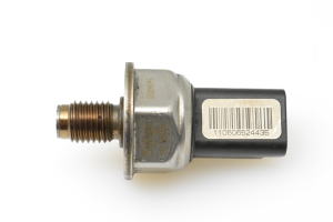 Fuel rail pressure sensor - 5WS40039
