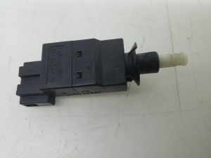 Mercedes Benz E-Class W211 (2002–2009) Bremslichtschalter A0015454009 - 2