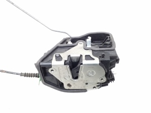 BMW 5 SERIES E61 (2004–2010) Rear side door lock 7202147 - 2