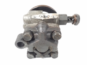 Hyundai Coupe III (2001–2009) Roolivõimendi pump 571002D050 - 2