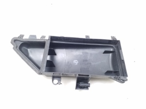 BMW 5 SERIES E60 (2003–2010) Luftfiltergehäusedeckel 6950936 - 2