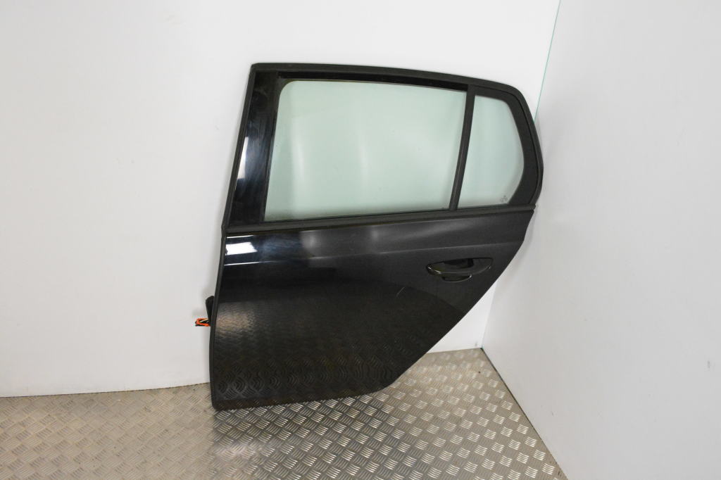 Volkswagen Golf VI (2008–2013) Rear side doors and their parts Volkswagen Golf VI (2008–2013) Rear side doors and their parts
