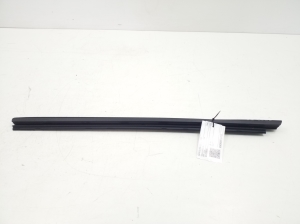 LEXUS NX (2014–2021) Fensterschachtleiste innen Tür hinten 6817378010 - 2