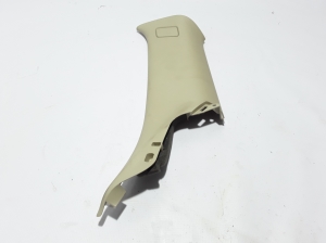 Interior trim of the rear strut - 39820711