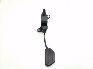 LEXUS NX (2014–2021) Accelerator pedal 781100W050 - 2