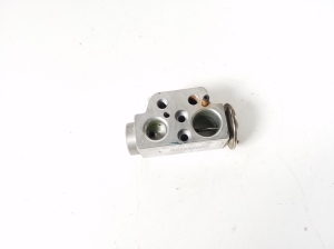  Air conditioner hose valve 