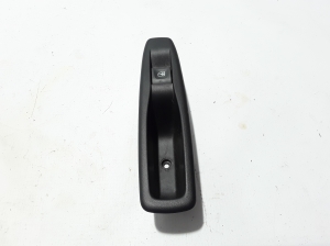   Rear side door glass switch 