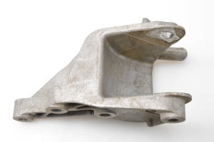 Opel Astra J (2009–2017) Käigukasti kinnitus 13248661 - 3