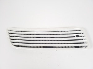   Engine cover grille 