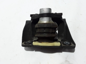 VOLVO XC90 (2015–2024) Engine mount 31330588 - 2
