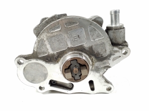 AUDI A4 B8 (2007–2016) Vacuum pump 03L145100F - 3
