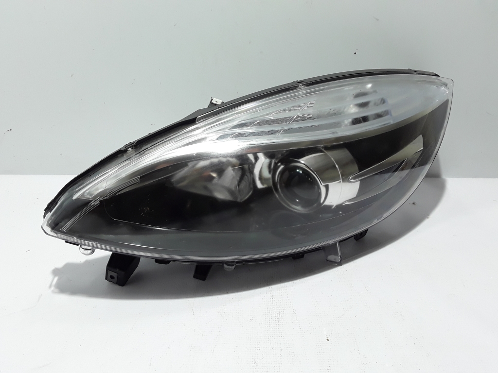 Used RENAULT Scenic Headlights 260601946R