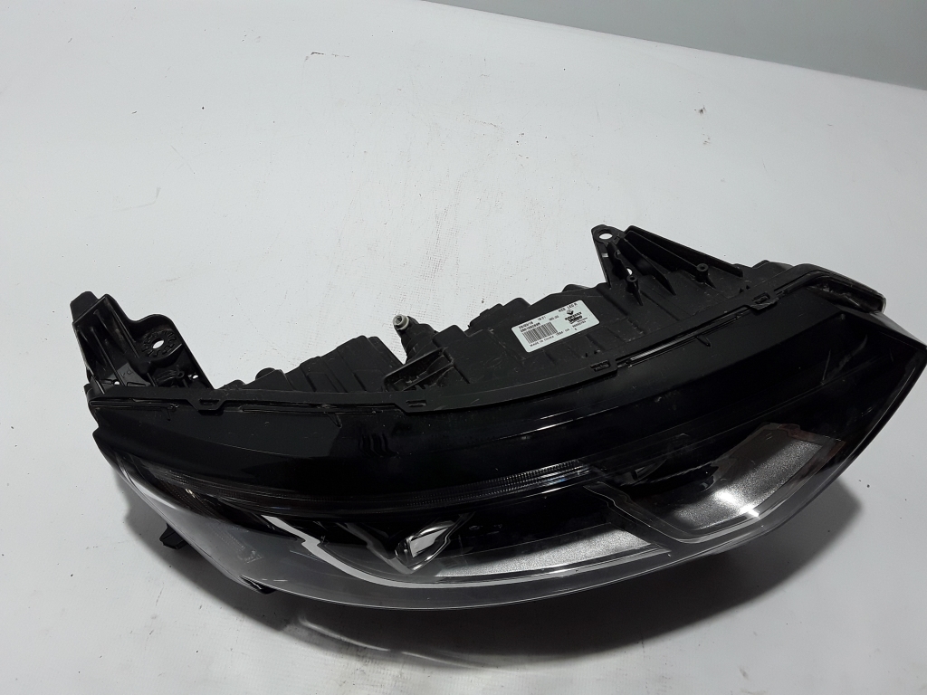 RENAULT Koleos 2 generation (2016-2023) Front Right Headlight 260109289R 22389116