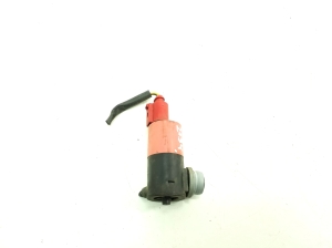 TOYOTA Yaris (2005–2011) Rear window washer pump 853300D060 - 2