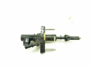TOYOTA Yaris (2005–2011) Clutch master cylinder 314200D121 - 2