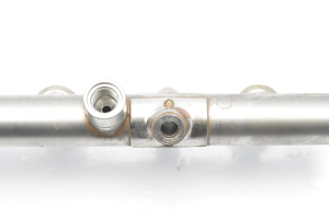 Volkswagen Tiguan (2007–2016) Kõrgsurve kütusetoru 06K133317G - 2