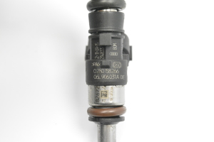  Fuel injector 