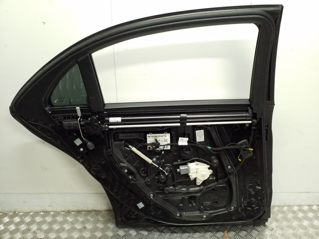 Used Mercedes Benz S-Class Doors rear side and its details