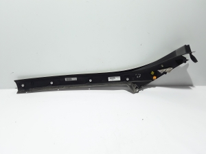  Windscreen strut outer 