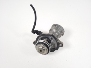 Mercedes Benz R-Class 251 (2006–2017) Termostaat ja selle komponendid A2722000415 - 2