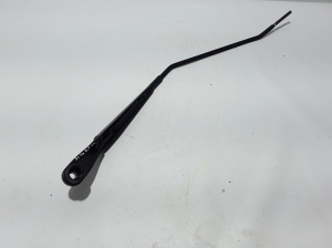  Windshield wiper blade 