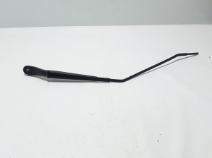  Windshield wiper blade 