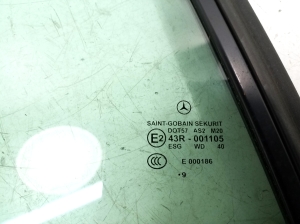Mercedes Benz SLK-Class 171 (2004–2011) Seitenscheibe hinten (Karosserie) A1716700400 - 3