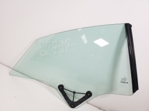   Glass rear wing fort 