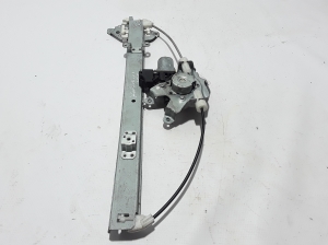 RENAULT Koleos (2007–2016) Aizmugurējo durvju logu pacēlājs 827214390R - 3