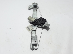 Dacia Sandero (2008–2012) Priekšējo durvju logu pacēlājs 8200603858 - 3