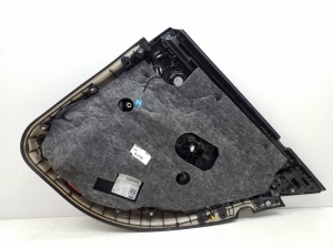 Mercedes Benz C-Class 205 (2014–2021) Tagumise küljeukse polster A2057304101 - 2