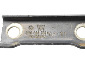 Volkswagen Tiguan (2007–2016) Hood hinge 5N0823301 - 3