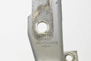  Engine cover hinge 