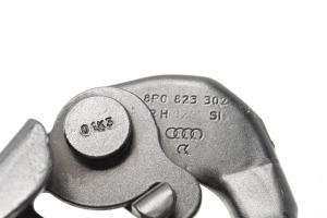 AUDI A3 8P (2003–2012) Kapoti hing 8P0823302 - 2