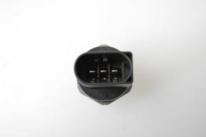 BMW 5 SERIES F10 (2010–2017) Fuel rail pressure sensor 0281002948 - 3