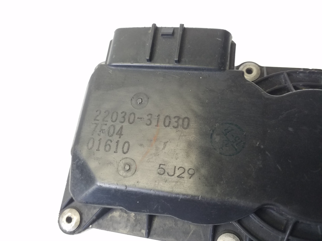 LEXUS RX 2 generation (2003-2009) Corps de papillon 2203031030 21914968