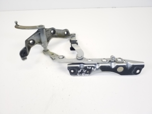 Hood hinge - A2218800328