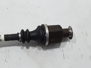 RENAULT Twingo II (2007–2014) Front drive shaft and its parts 8200684084 - 2