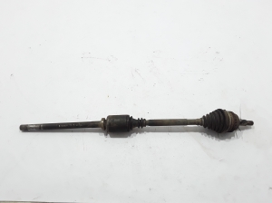 Antriebswelle vorne und ihre Teile - 8200499895