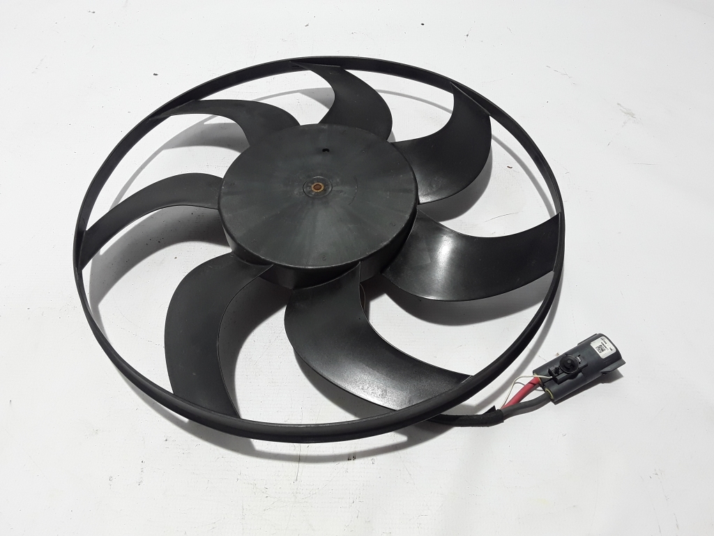 Used VOLVO XC60 Cooling fan 31657360