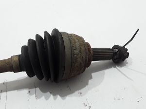 Dacia Sandero (2012–2021) Front drive shaft and its parts 391017832R - 2