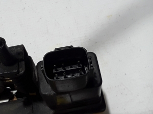 VOLVO S60 I (2000–2009) Rear side door lock 30634624 - 2