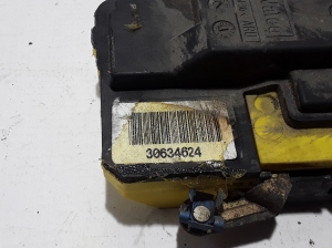 VOLVO S60 I (2000–2009) Rear side door lock 30634624 - 3