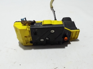 VOLVO S60 I (2000–2009) Rear side door lock 30634624 - 5
