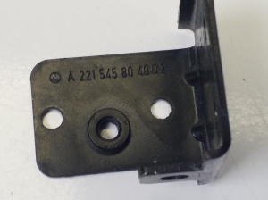 Mercedes Benz S-Class 221 (2005–2013) Muu kinnitus A2215458040 - 2