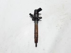  Fuel injector 